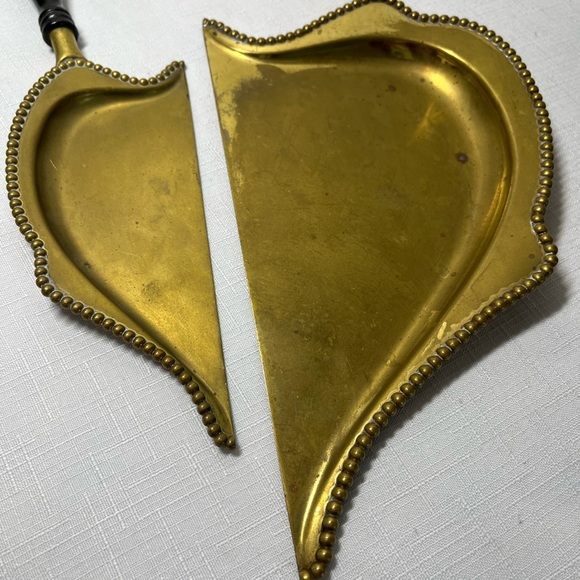 Antique Crumb Catcher / Tray & Scraper, Silent Butler, Heart Shaped. Brass. RARE - Picture 3 of 7
